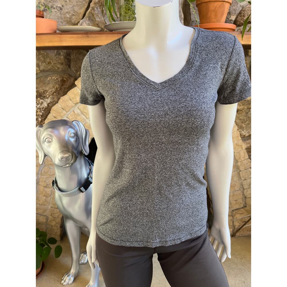 Eddie Bauer Gray Short Sleeve V-Neck Shirt Women's Size Small